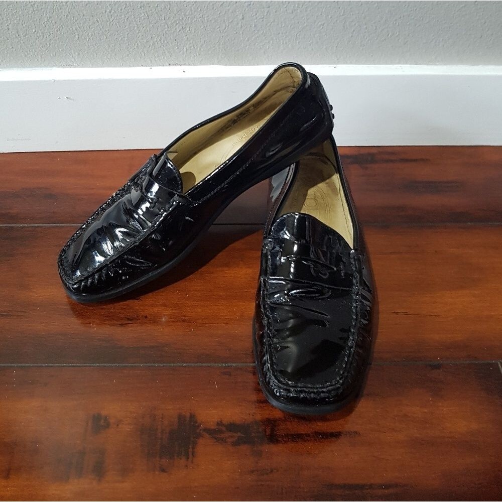 Women's Tod's Gommino Driving Shoes, size 6.5
